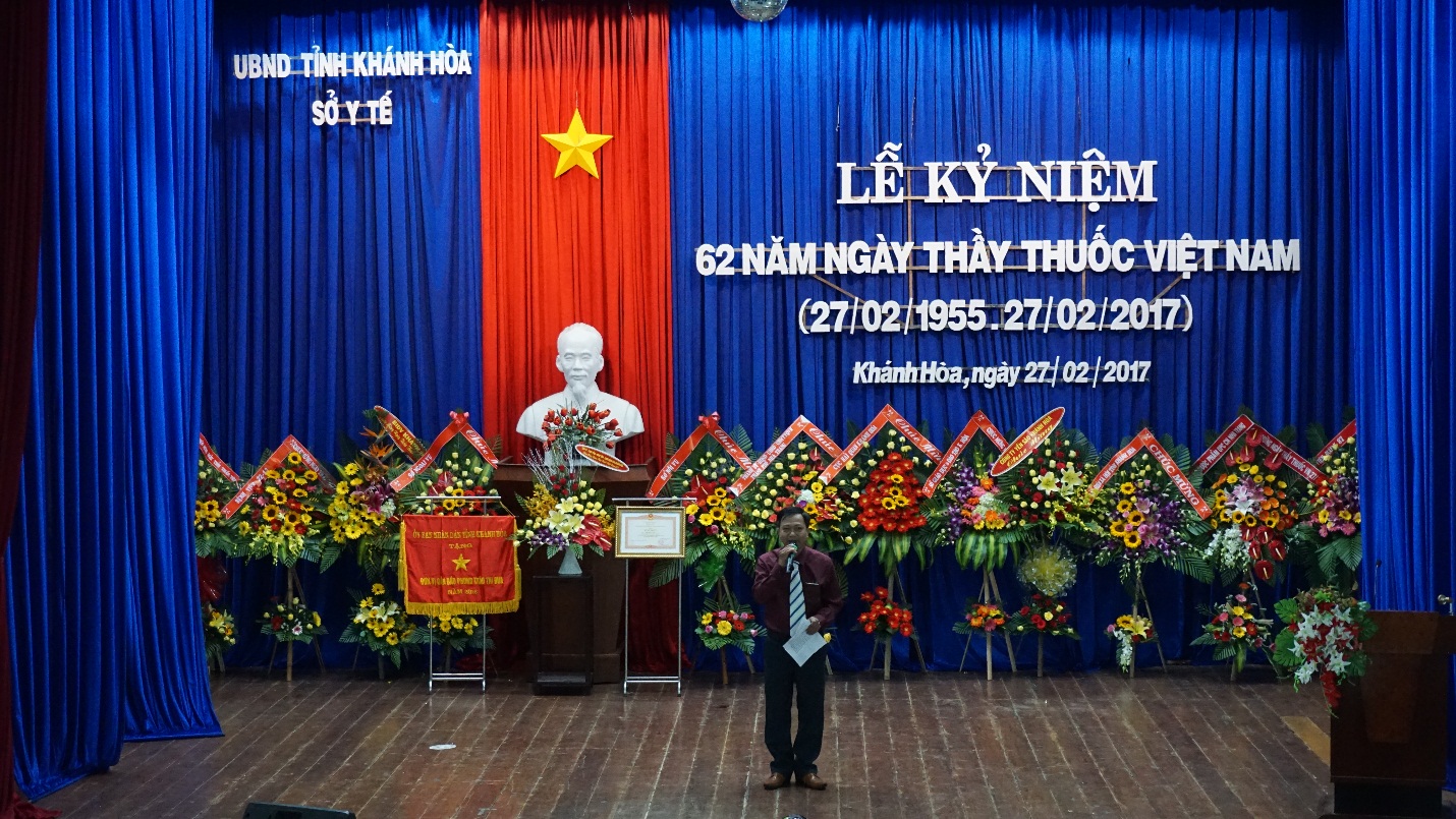 Description: D:\CÔNG TÁC\hình bệnh viện\A. lễ kỷ niệm 62 năm ngày Thầy thuốc Việt Nam 27.2.2017\DSC04823.JPG