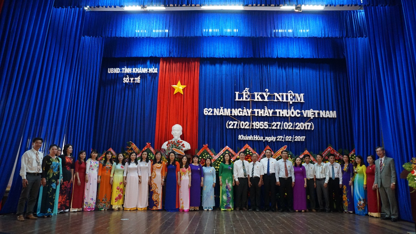Description: D:\CÔNG TÁC\hình bệnh viện\A. lễ kỷ niệm 62 năm ngày Thầy thuốc Việt Nam 27.2.2017\DSC05167.JPG