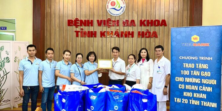 Chương trình Hạt gạo yêu thương