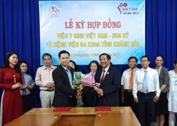 Ký kết hợp tác với Viện Y sinh Việt Nam – Hoa Kỳ