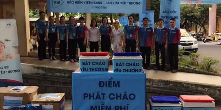 Chương trình “Bát cháo yêu thương”