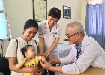 BS Phan Văn Tiếp khám, điều trị Chỉnh hình Nhi