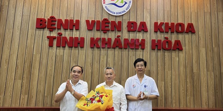 Chào mừng Tiến sĩ – Bác sĩ Đặng Duy Thanh chính thức làm việc tại Bệnh viện Đa khoa tỉnh Khánh Hòa
