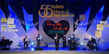 Đêm nhạc kết nối vòng tay nhân ái live show “Khánh Ly – 55 năm hát tình ca”