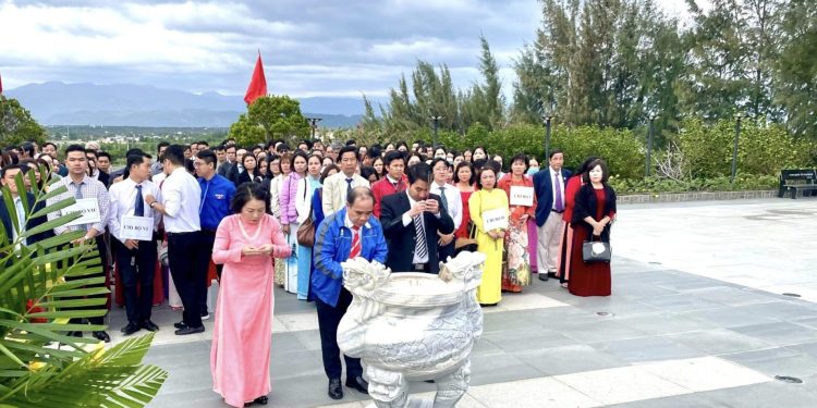 Kỷ niệm 93 năm Ngày thành lập Đảng Cộng sản Việt Nam