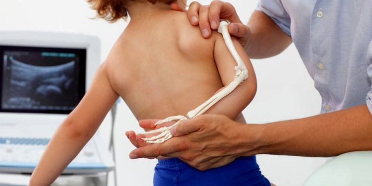 Khám và phẫu thuật các bệnh lý về Chỉnh hình Nhi