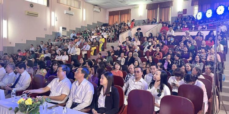 Lễ kỷ niệm Ngày Thầy thuốc Việt Nam