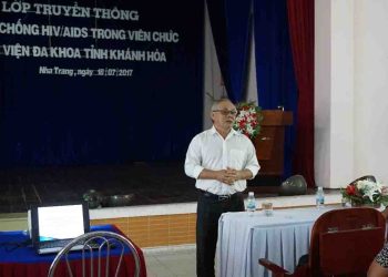 Lớp truyền thông phòng, chống HIV/AIDS trong viên chức Bệnh viện Đa khoa tỉnh Khánh Hòa