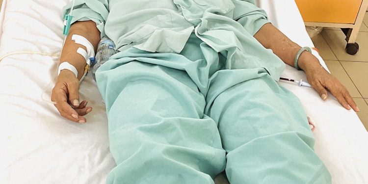 Nội soi cắt thận, niệu quản và chóp bàng quang