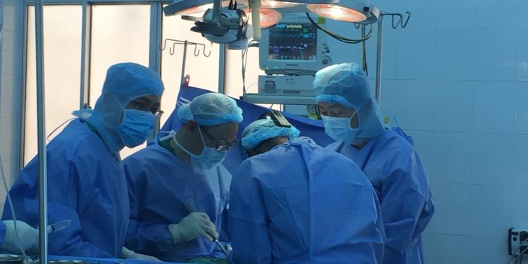 Phẫu thuật thành công che phủ dương vật bị mất da