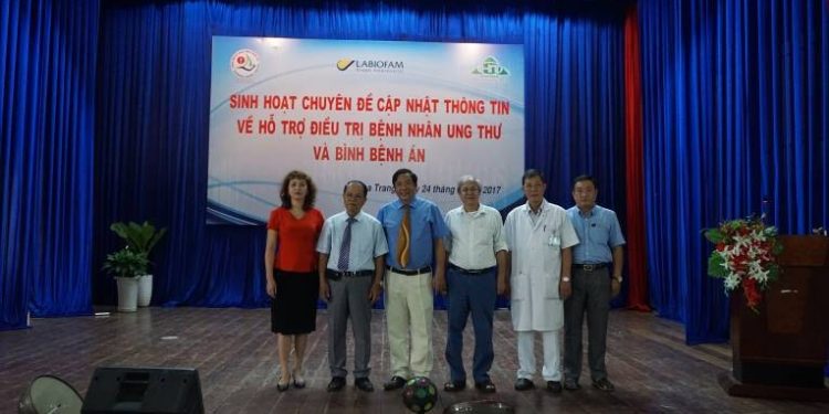 Sinh học khoa học chuyên đề: “Cập nhật thông tin về hỗ trợ điều trị bệnh nhân ung thư và bình bệnh án”