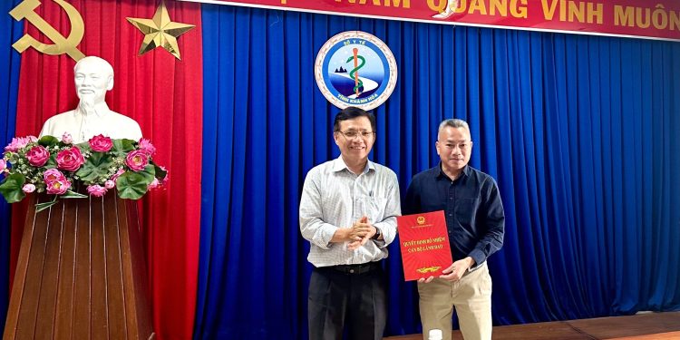 Sở Y tế trao quyết định bổ nhiệm Phó Giám đốc Bệnh viện Đa khoa tỉnh Khánh Hòa