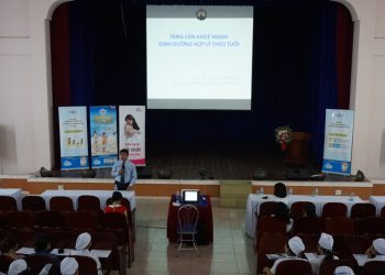 Sinh hoạt khoa học: “Dinh dưỡng qua từng giai đoạn phát triển của trẻ và tâm lý bà mẹ khi nuôi con”