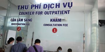 Tổ chức và hướng dẫn đăng ký khám bệnh qua điện thoại trong đại dịch COVID-19 tại Khoa Khám bệnh và Khu Khám Dịch vụ