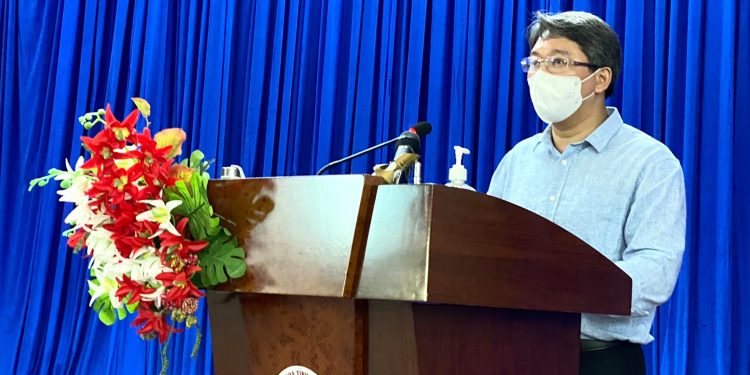 Thường trực Tỉnh ủy Khánh Hòa đến thăm và kiểm tra công tác phòng chống dịch COVID-19 tại Bệnh viện Đa khoa tỉnh Khánh Hòa