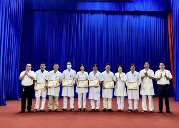 Tuyên dương thành tích cứu sống nhiều bệnh nhân nặng