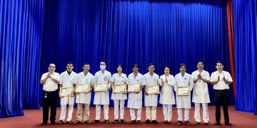 Tuyên dương thành tích cứu sống nhiều bệnh nhân nặng