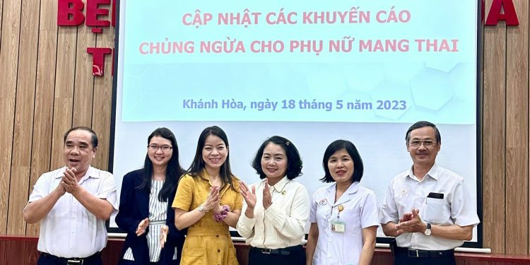 Hội thảo cập nhật các khuyến cáo chủng ngừa cho phụ nữ mang thai