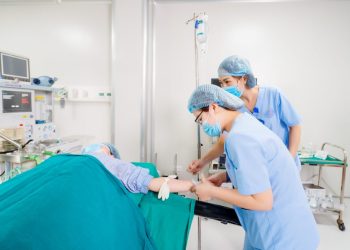 Lớp tập huấn hướng dẫn tiếp cận và xử lý bệnh nhân cấp cứu