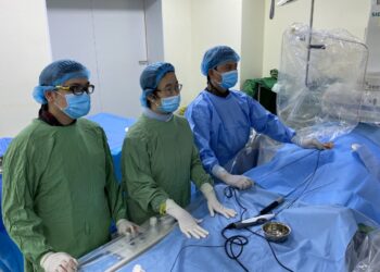 Đoàn chuyên gia Bệnh viện Chợ Rẫy TP.HCM chuyển giao kỹ thuật cắt đốt điện sinh lý tại Bệnh viện Đa khoa tỉnh Khánh Hòa