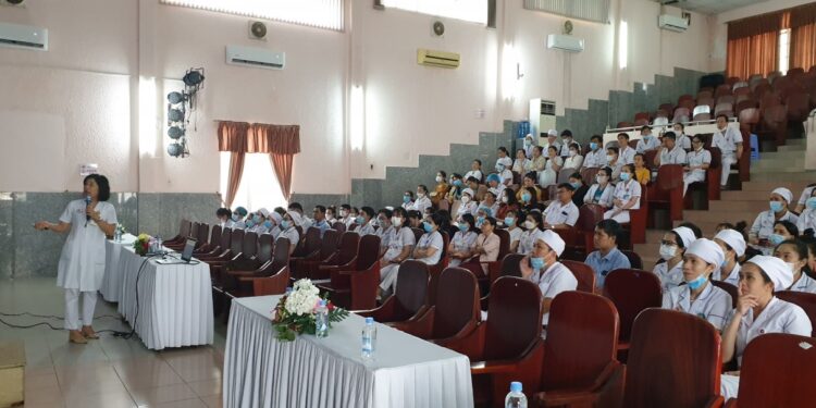 Tập huấn kiến thức truyền máu trên lâm sàng