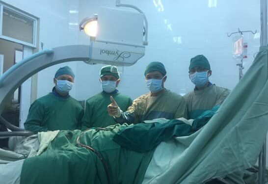 Điều trị gãy liên mấu chuyển xương đùi bằng đinh nội tủy đầu trên xương đùi