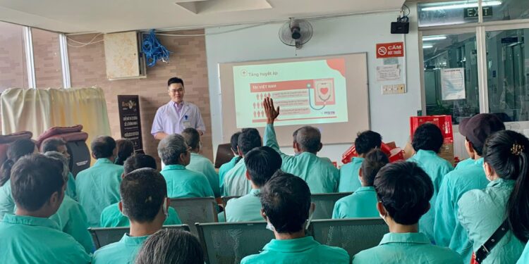 Buổi sinh hoạt truyền thông “Phòng ngừa và điều trị bệnh tăng huyết áp”