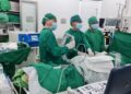 Tán sỏi thận qua da bằng đường hầm nhỏ dưới hướng dẫn của siêu âm và C-arm tại Bệnh viện Đa khoa tỉnh Khánh Hòa