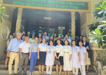 Chuyên gia Pháp trao đổi và chia sẻ kinh nghiệm “Theo dõi trẻ dễ bị tổn thương, có vấn đề về phát triển thần kinh và tự kỷ”