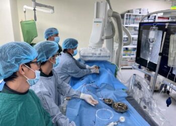 Bước đầu phát triển kỹ thuật Hybrid điều trị bệnh lý mạch máu ngoại biên tại Khoa Ngoại Lồng ngực – Bệnh viện Đa khoa tỉnh Khánh Hòa