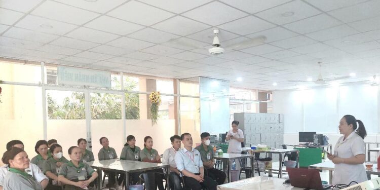 Tập huấn vệ sinh tay trong chế biến thực phẩm