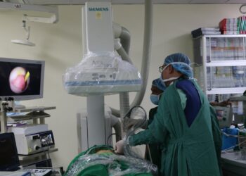 Kỹ thuật tiên tiến: Tán sỏi mật qua da