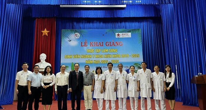 Lễ khai giảng chào đón sinh viên khóa K19 Trường Đại học Y Dược Buôn Ma Thuột