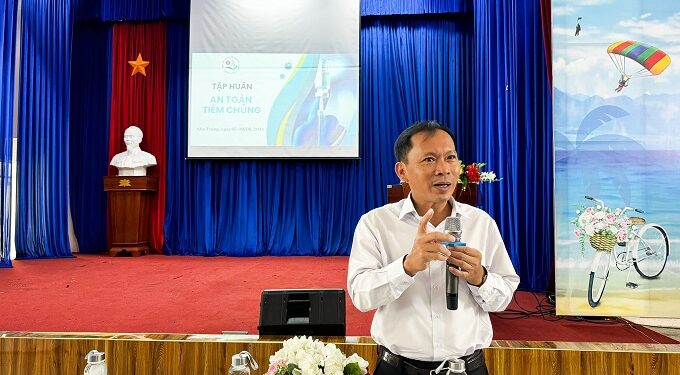 Tập huấn “An toàn tiêm chủng”