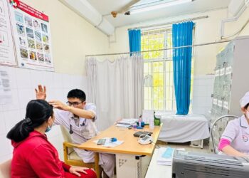 Bàn khám Thần kinh – Đột quỵ tại Bệnh viện Đa khoa Khánh Hòa