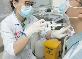 chọc hút tế bào kim nhỏ xét nghiệm FNA chẩn đoán u tuyến giáp kiểm tra u vú