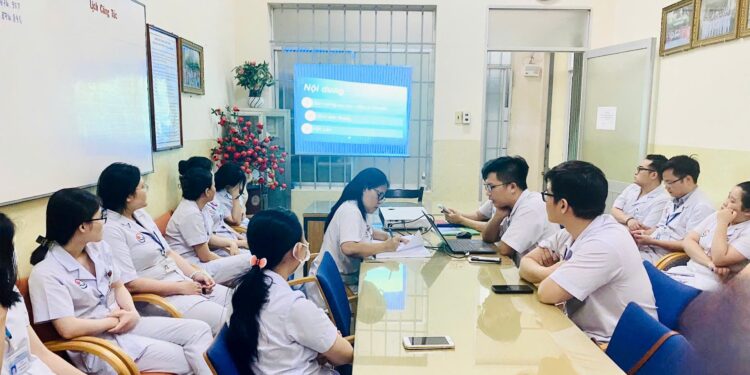 Dược lâm sàng – đồng hành thầm lặng trong hành trình chữa bệnh