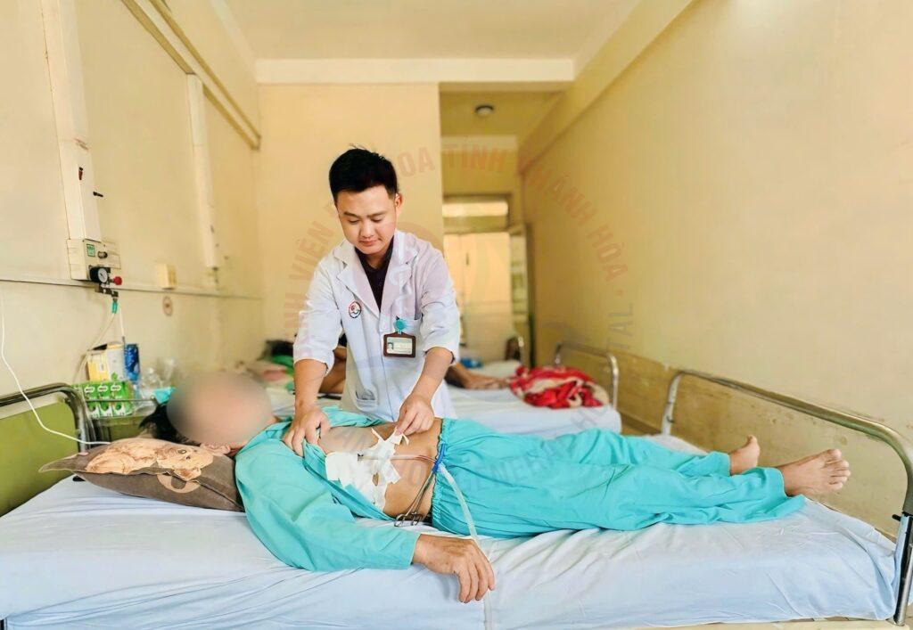 phẫu thuật nội soi ít xâm lấn phẫu thuật nội soi lồng ngực điều trị bệnh phổi và màng phổi phẫu thuật ít xâm lấn tại Bệnh viện Khánh Hòa phẫu thuật điều trị tràn khí màng phổi kỹ thuật VATS