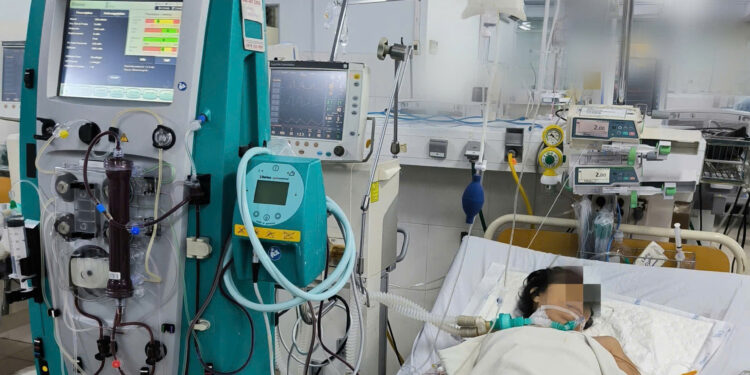 Lọc máu liên tục: Cứu cánh cho bệnh nhân suy đa tạng