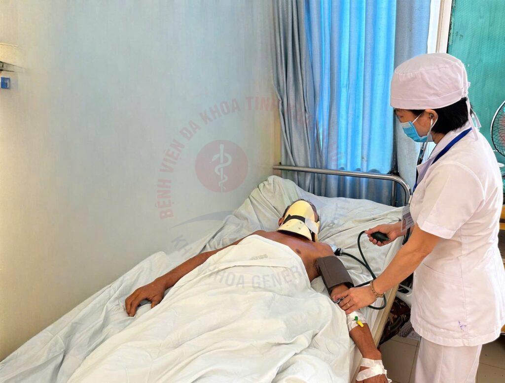 Kỹ thuật Shiraishi phẫu thuật cột sống cổ hẹp ống sống cổ khoa ngoại cột sống Bệnh viện Đa khoa Khánh Hòa