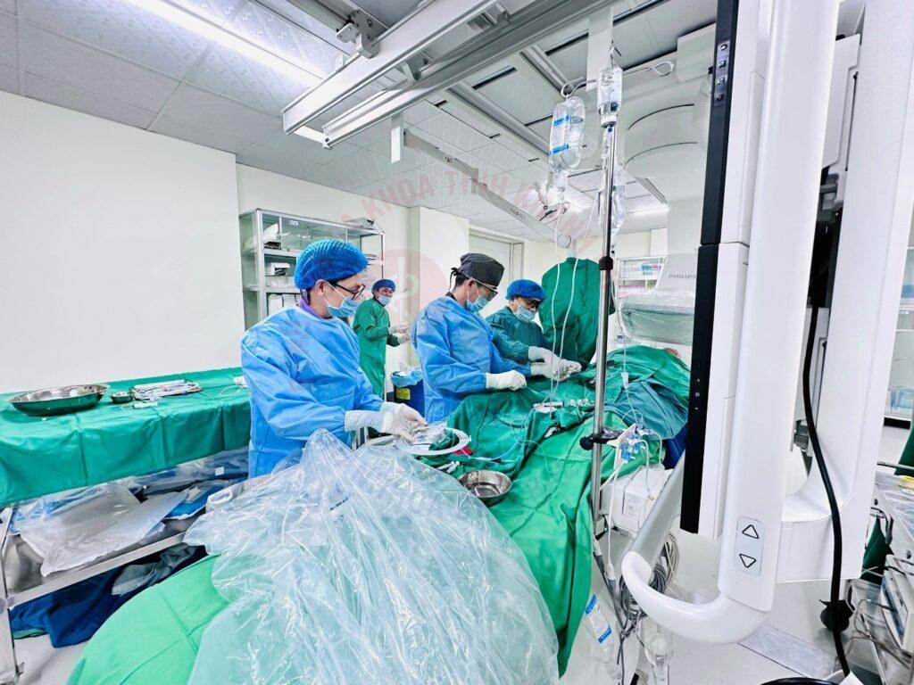 can thiệp mạch vành Bệnh viện Đa khoa Khánh Hòa xơ vữa động mạch bệnh mạch vành kỹ thuật Rotational Atherectomy khám tim mạch