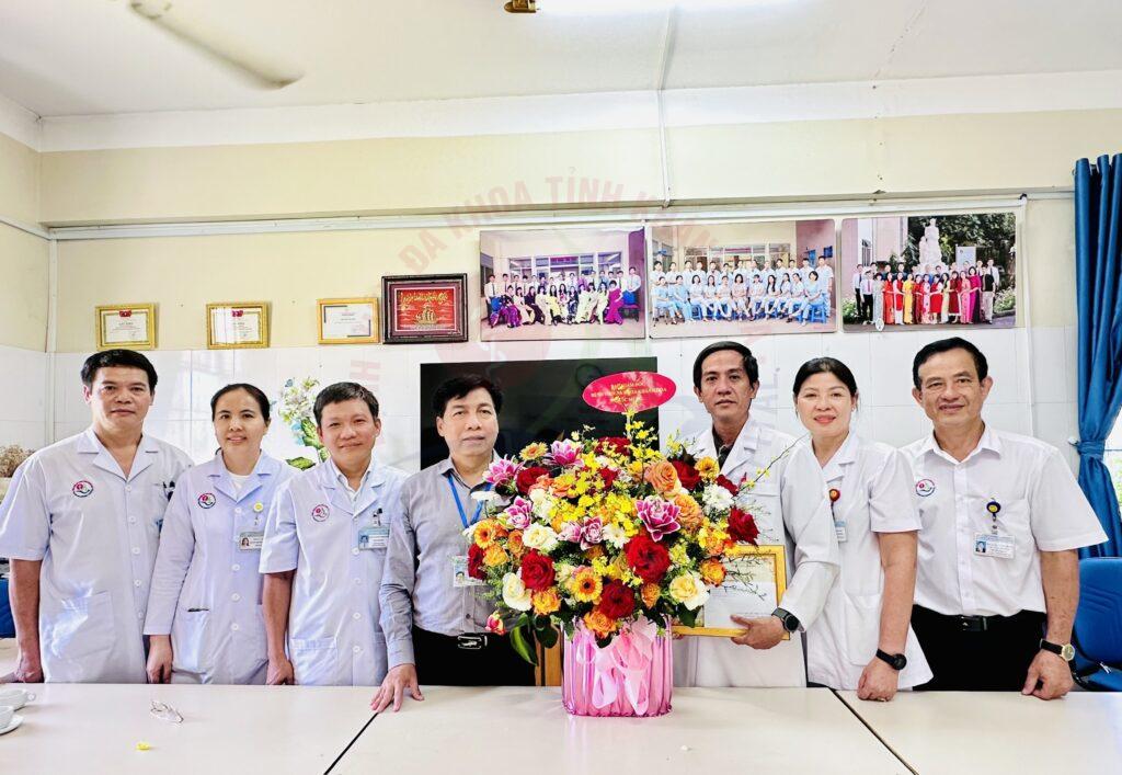 cứu sống ca vỡ tim Bệnh viện Đa khoa Khánh Hòa cấp cứu tai nạn giao thông điều trị chấn thương tim hồi sức ngoại phẫu thuật lồng ngực