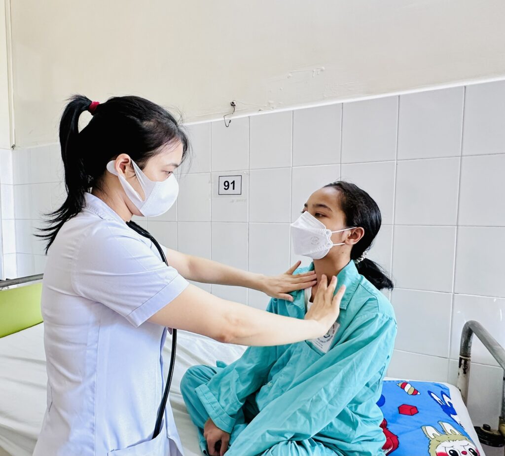 tầm soát bệnh lý tuyến giáp ung thư tuyến giáp bướu nhân tuyến giáp dấu hiệu cường giáp suy giáp khám tuyến giáp