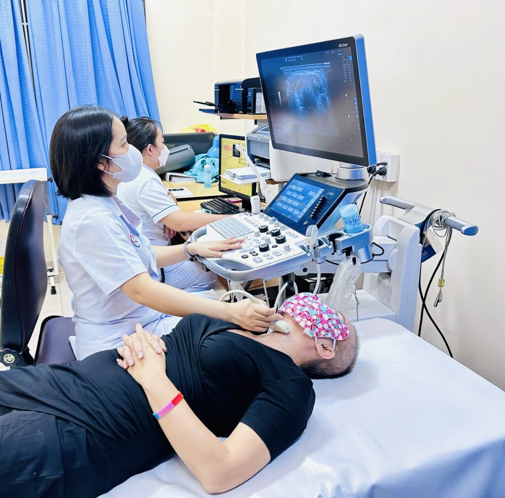 tầm soát bệnh lý tuyến giáp ung thư tuyến giáp bướu nhân tuyến giáp dấu hiệu cường giáp suy giáp khám tuyến giáp