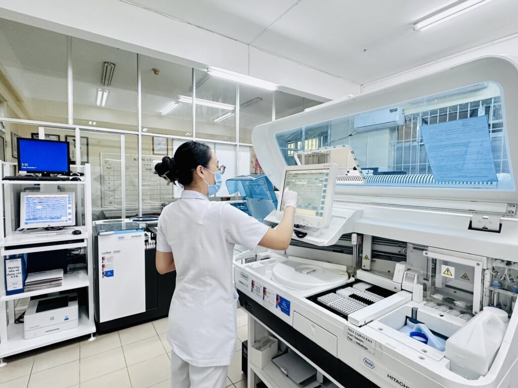 tầm soát bệnh lý tuyến giáp ung thư tuyến giáp bướu nhân tuyến giáp dấu hiệu cường giáp suy giáp khám tuyến giáp