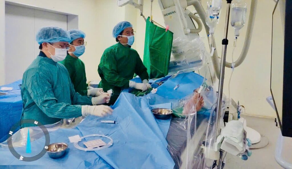 Chụp Mạch Số hóa Xóa Nền DSA bệnh viện Khánh Hòa can thiệp mạch vành lấy huyết khối đột quỵ chụp mạch máu