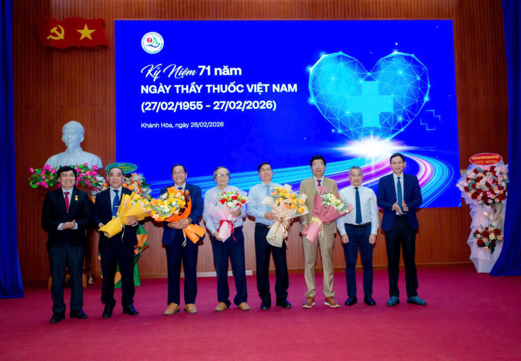 Ngày Thầy thuốc Việt Nam Bệnh viện Đa khoa Khánh Hòa y đức lương y như từ mẫu kỷ niệm 27/2 thành tựu y tế Khánh Hòa 2025