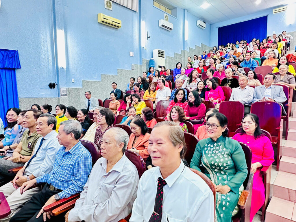 Ngày Thầy thuốc Việt Nam Bệnh viện Đa khoa Khánh Hòa y đức lương y như từ mẫu kỷ niệm 27/2 thành tựu y tế Khánh Hòa 2025