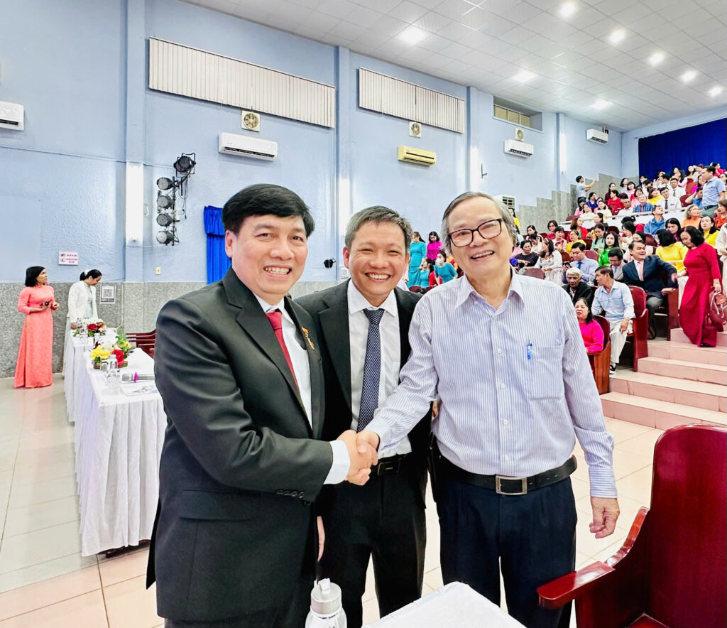 Ngày Thầy thuốc Việt Nam Bệnh viện Đa khoa Khánh Hòa y đức lương y như từ mẫu kỷ niệm 27/2 thành tựu y tế Khánh Hòa 2025