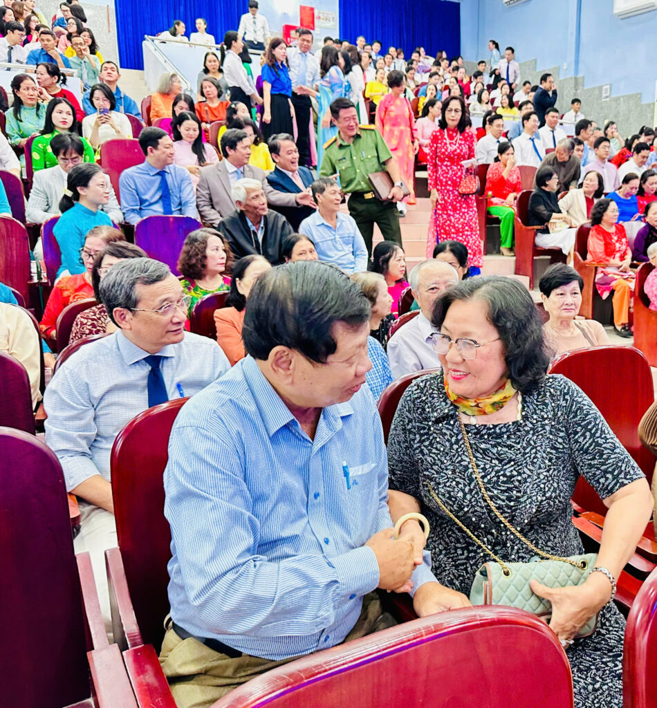 Ngày Thầy thuốc Việt Nam Bệnh viện Đa khoa Khánh Hòa y đức lương y như từ mẫu kỷ niệm 27/2 thành tựu y tế Khánh Hòa 2025